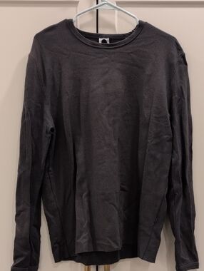 Men's Dark Gray Long-Sleeve Crew Sweatshirt